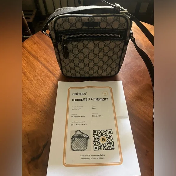 Authentic Gucci Supreme Dark Navy Crossbody bag - Picture 14 of 15